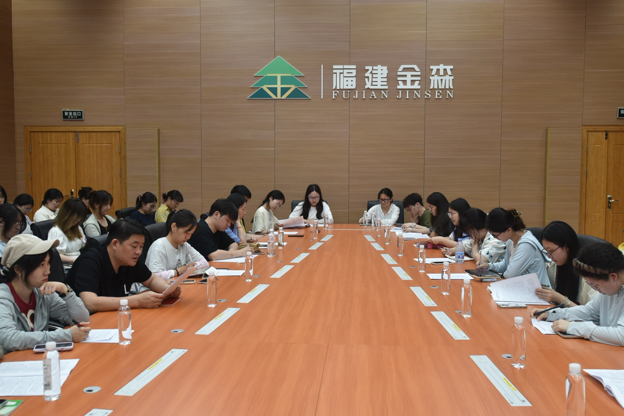 校企聯(lián)袂育才子 北林師生訪(fǎng)金森