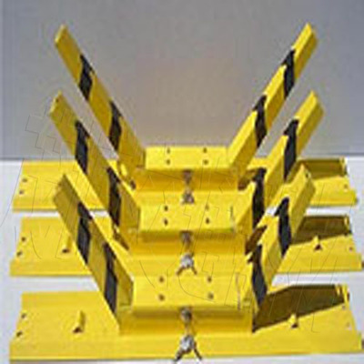 專業(yè)交通管控設(shè)備供應(yīng) 破胎器、阻車器與車輪鎖詳解